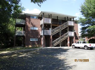 2501 Gladstone Cir UNIT 302, Louisville, KY 40205