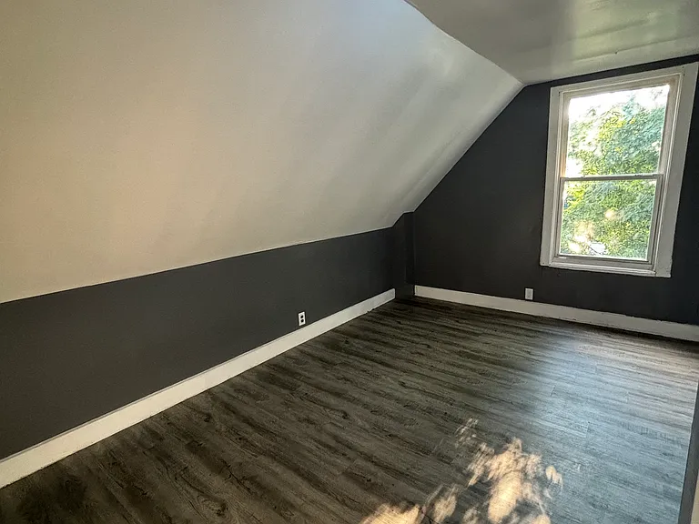 843 Fairbanks Ave — Photo 9