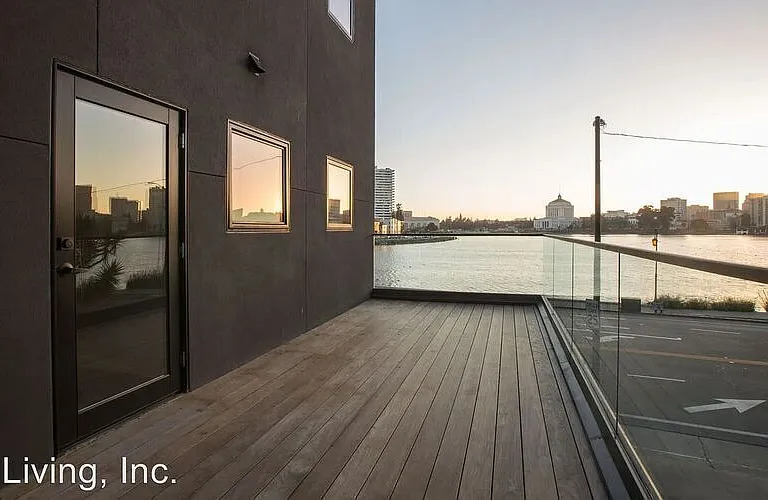 1824 Lakeshore Avenue — Photo 33
