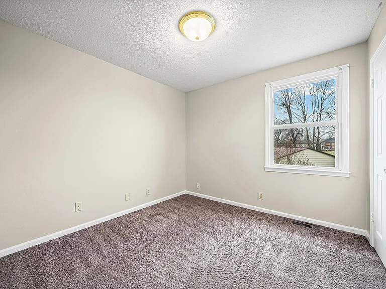 1128 Tobacco Rd — Photo 15