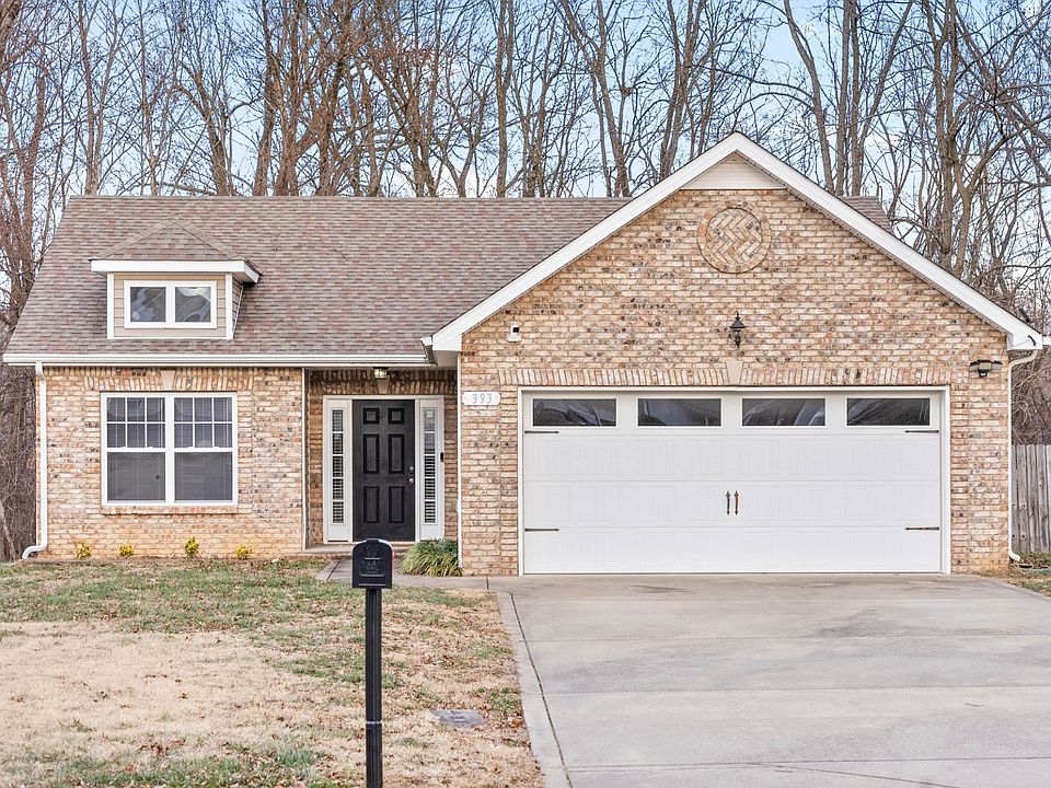 1st image of 393 Woodtrace Dr