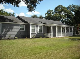 1203 Yupon Ave, El Campo, TX 77437