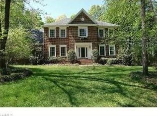 6207 Wescott Dr, Summerfield, NC 27358