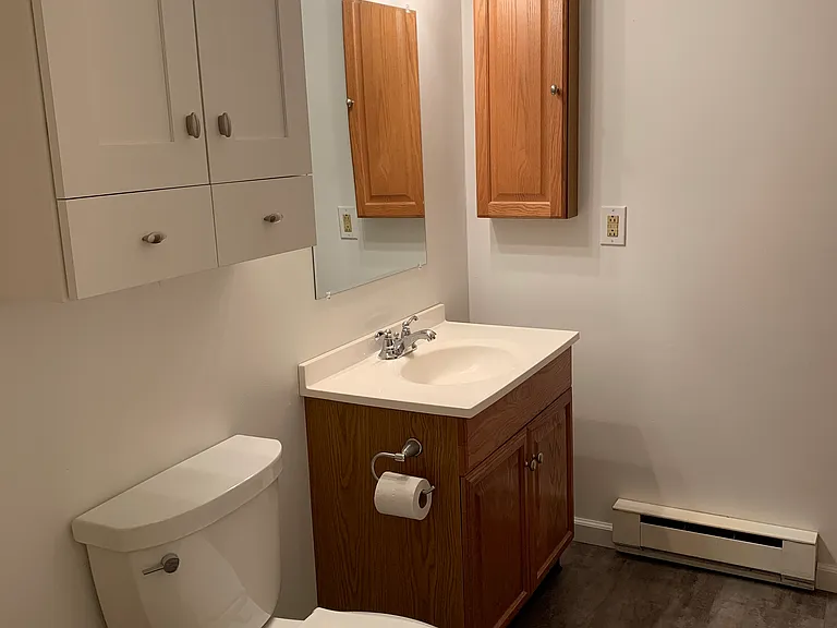 11 1/2 Wellsley Dr — Photo 8