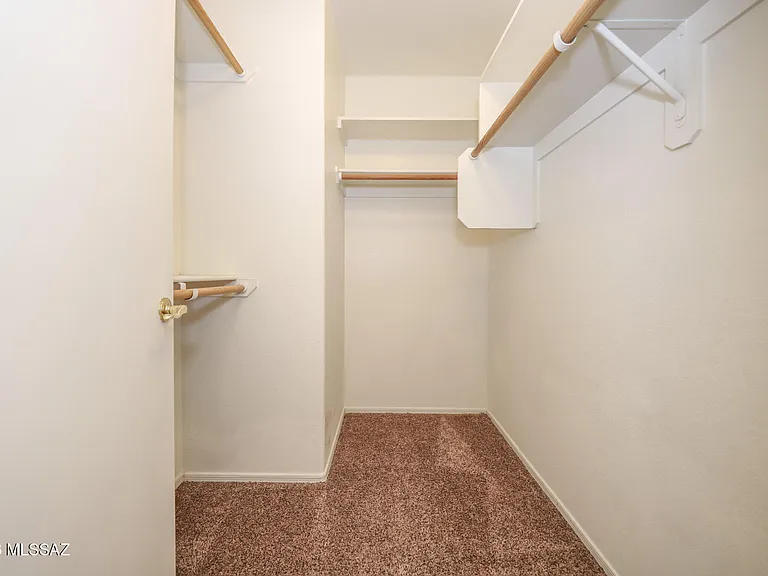 2416 W Chris Oliver Way — Photo 14