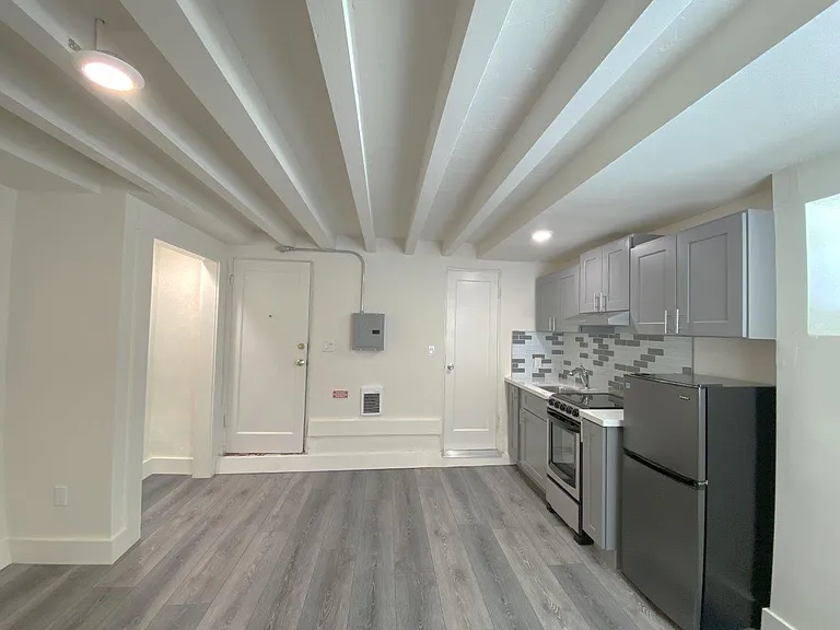 2312-14 Ellsworth Street — Photo 24