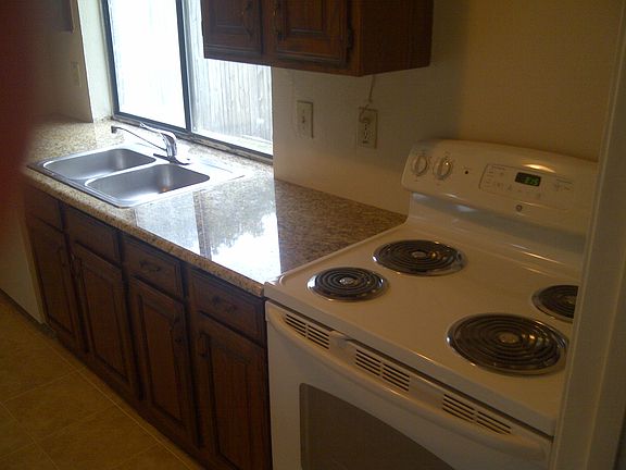 2nd image of 733 Walnut Dr