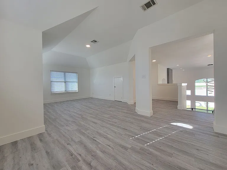 405 Darkwoods Dr — Photo 15