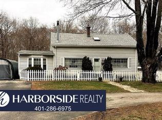 647 Stafford Rd, Tiverton, RI 02878