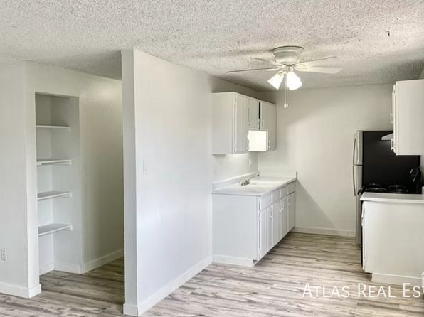 15571 E 13th Ave #B301