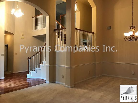 4th image of 9603 Pipecreek St