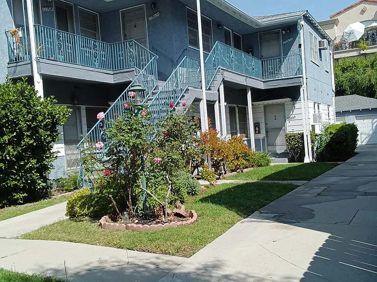 12065 Hoffman St — Photo 1
