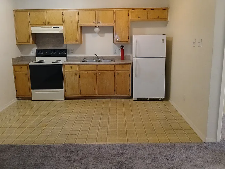 Bryce Avenue Apartments — Photo 23