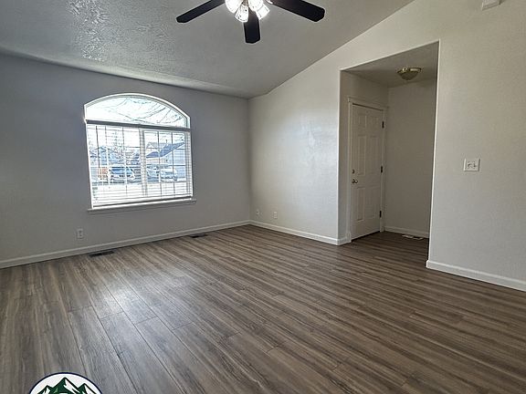 4th image of 1671 N Klemmer Ave