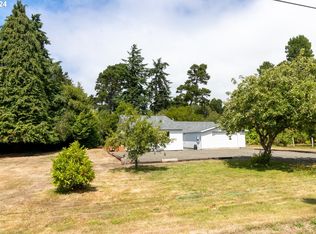 5411 Friendly Acres Rd, Florence, OR 97439