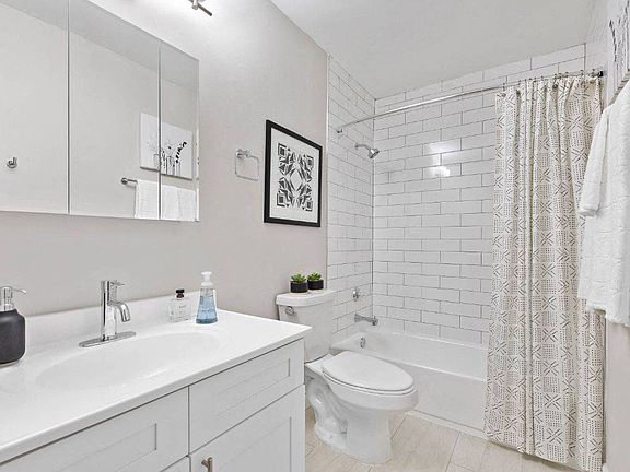 3rd image of 1000 Pheasant Hollow Dr #2507