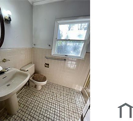 2nd image of 3460 Cloverdale Rd