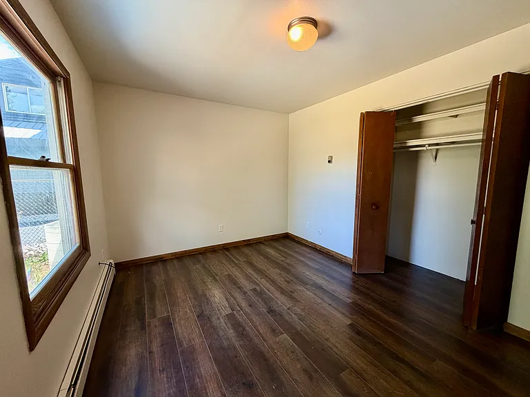 609 Belford St — Photo 14