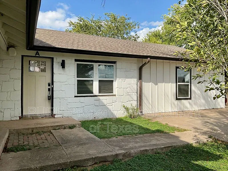 3 bed, 1.0 bath, 1282 sqft, $1,485 — Photo 2