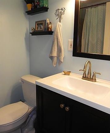 4th image of 2417 Barrett Ave