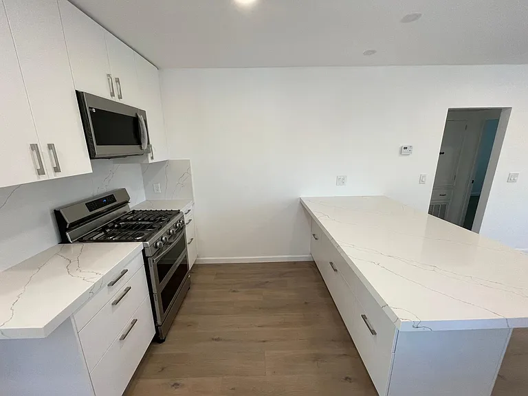 3102 Suter St — Photo 11