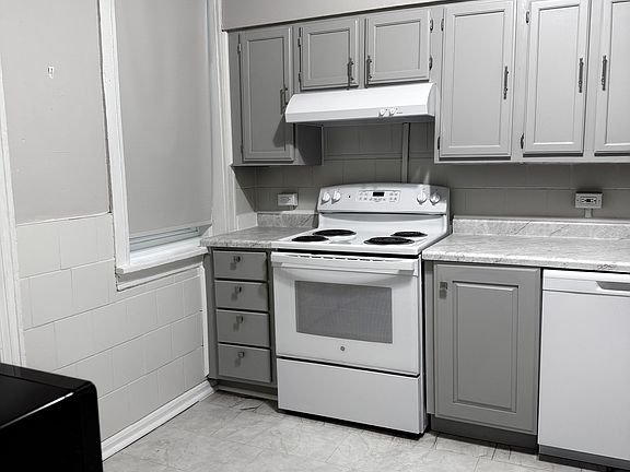 3rd image of 4011 Blair Ave