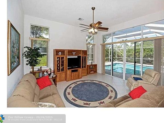 2nd image of 4048 Crossbill Ln