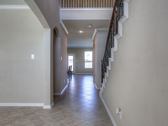 2nd image of 16138 Fairway Creek Cir