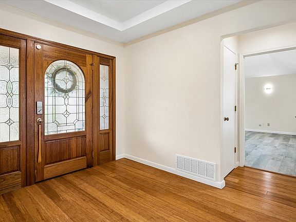 5th image of 6611 Fernshaw Dr
