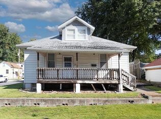 611 W C St, Belleville, IL