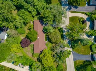 2130 Swainwood Dr, Glenview, IL 60025