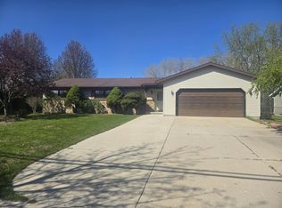 3914 Menasha Ave, Manitowoc, WI 54220