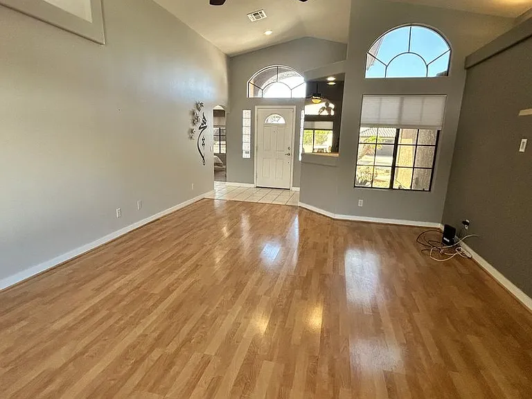 2413 Jacob Row — Photo 5