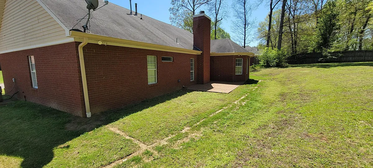 Building Photo - 75 Austin Cir