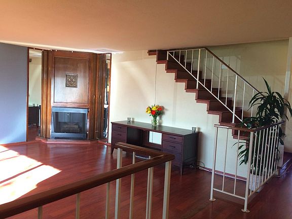 2nd image of 763 Foster City Blvd
