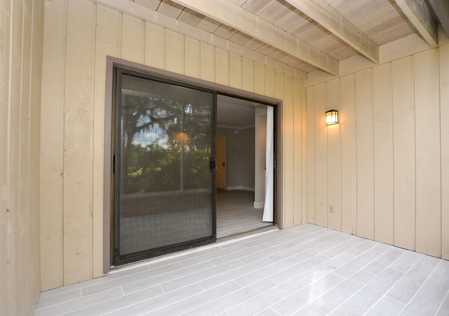 1st floor Studio Apartment for rent in Grenelefe Condominiums — Photo 3