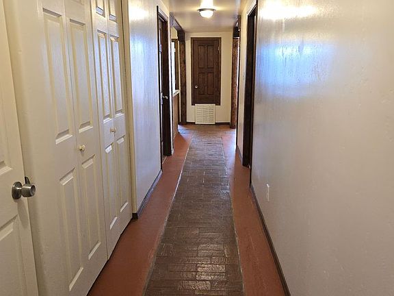 4th image of 218 San Clemente Ave NW