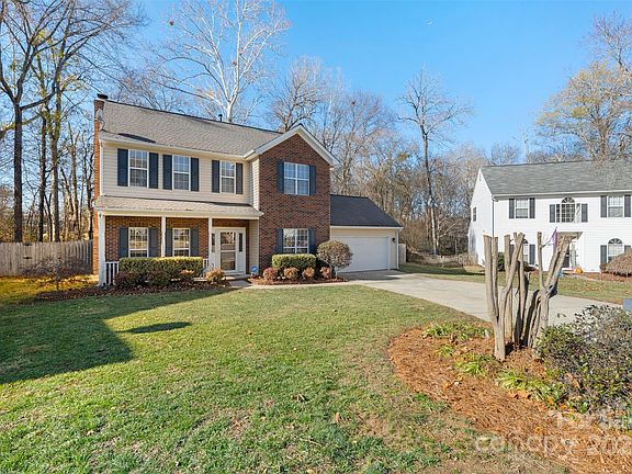 3rd image of 3864 Longwood Dr SW