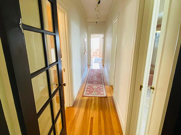5th image of 2345 Bay St