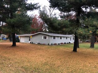 301 Thunderbird Dr, Prudenville, MI 48651