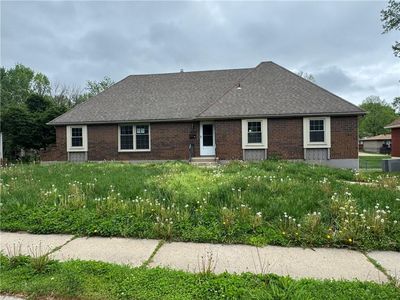 18000 E Dakota Dr, Independence, MO, 64056