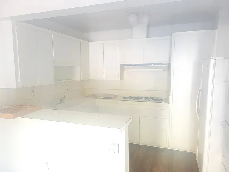 2402 S Shenandoah St #1 — Photo 5