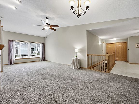5th image of 1033 74th St NE
