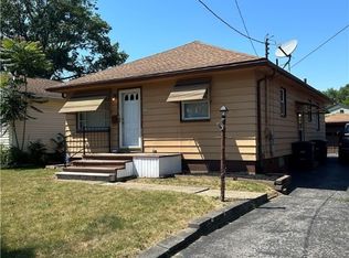 1869 Ford Ave, Akron, OH 44305