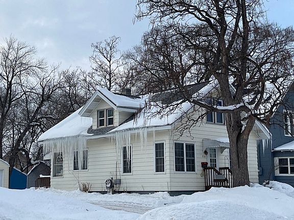 3rd image of 235 4th Ave N