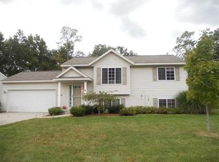 11244 Barnsley, Lowell, MI 49331