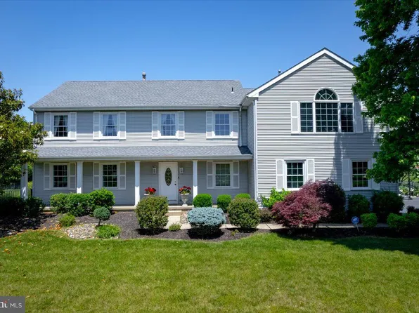 82 Saratoga Dr, West Windsor, NJ 08550