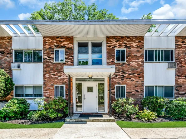 200 Lexington Avenue #12H, Oyster Bay, NY 11771