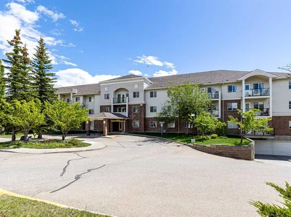 928 N Arbour Lake Rd NW #2111, Calgary, AB T3G 5T2