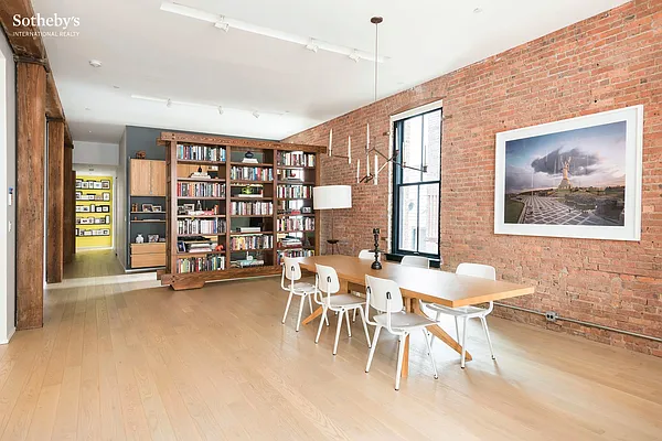 Sold by Sotheby's International Realty | media 7